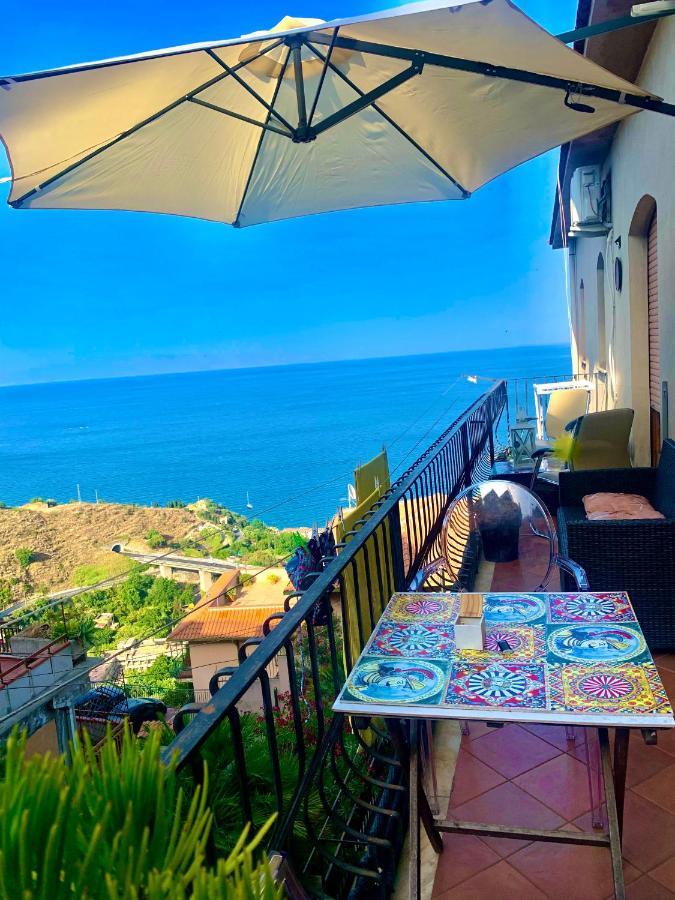Sun Sky Sea Suite Таорміна Екстер'єр фото